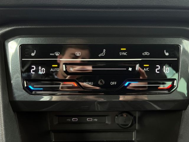 Tiguan 2.0TSI 4M DSG R-Line Navi*KAMERA*AHK*ACC!