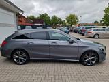 Mercedes-Benz CLA 220 Shooting Brake+Automatik+AHK+Scheckheft - Mercedes-Benz CLA Shooting Brake aus 2017