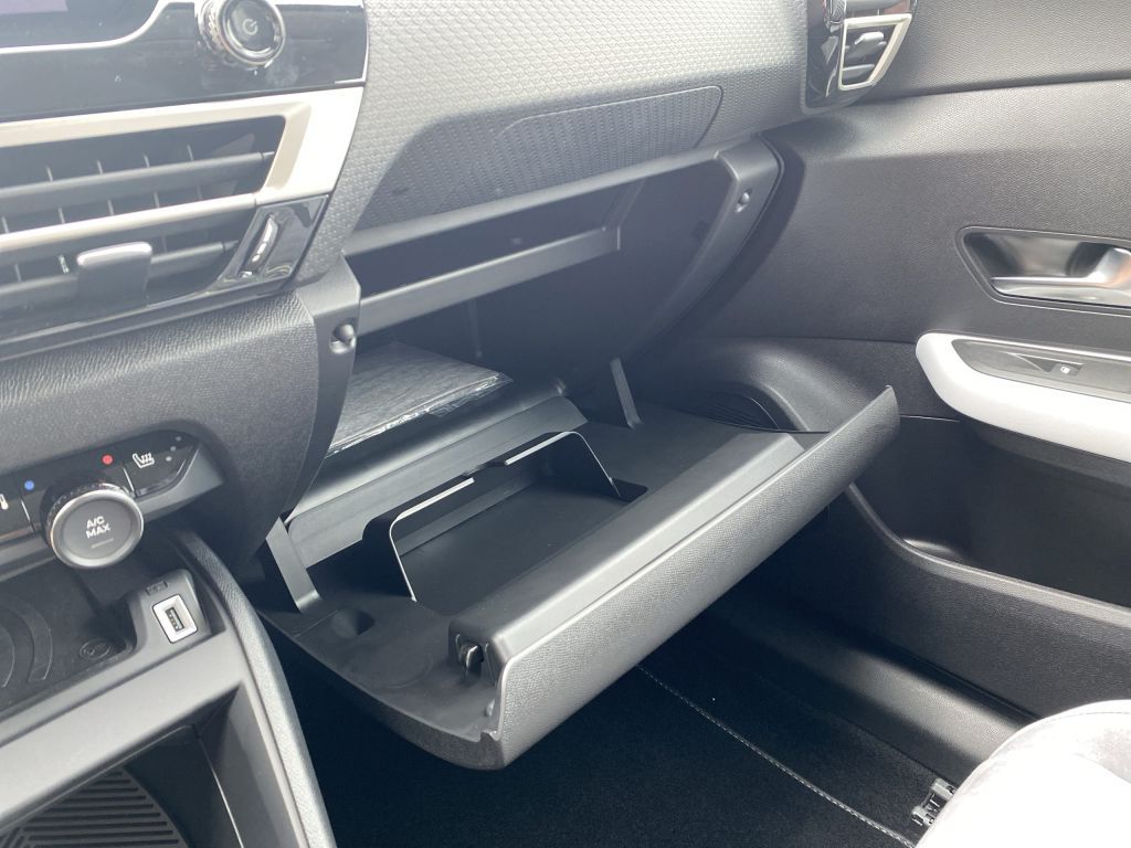 Fahrzeugabbildung Citroën C4 PureTech 130 *Automatik* MAX *360Grad Kamera*