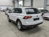 Volkswagen Tiguan 2.0 TSI 4Motion DSG Highline LED ACC PDC - : Unfallwagen