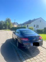 Mercedes-Benz C 220 d 4MATIC AMG Line Autom. AMG Line - Mercedes-Benz C 220 mit Diesel-Antrieb: Sportwagen