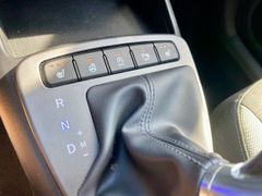 Fahrzeugabbildung Hyundai i10 1.0 Automatik  KLIMA SHZ ALLWETTER ALU PDC