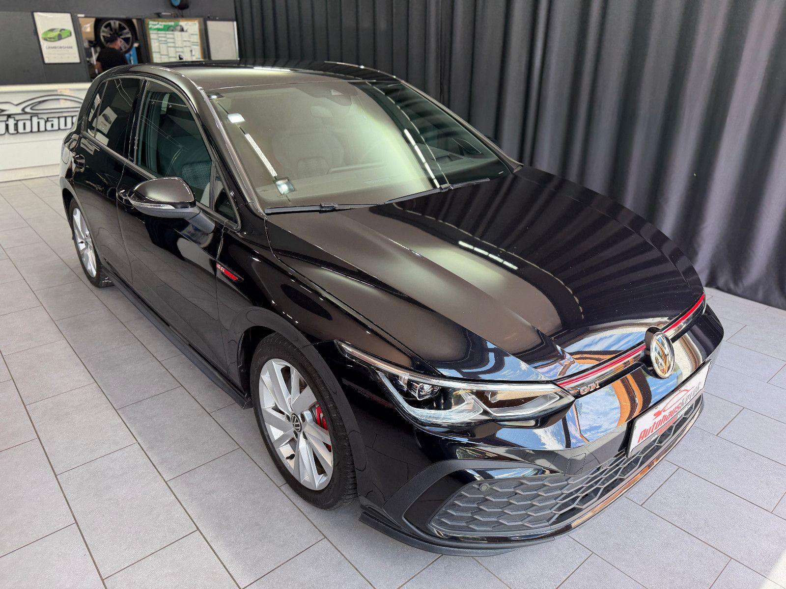 Fahrzeugabbildung Volkswagen Golf VIII Lim. GTI|H&K|HuD|U-Frei|D-FZG