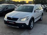 Skoda Octavia Combi Scout 4X4 2,0 TDI - Skoda Octavia aus 2010: Scout