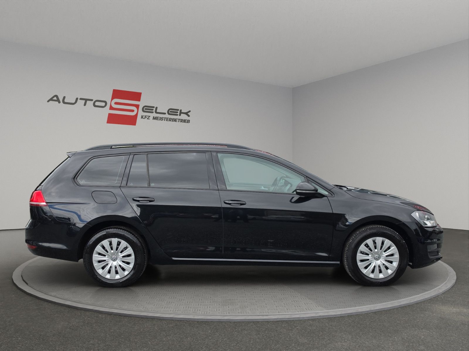 Fahrzeugabbildung Volkswagen Golf VII Variant Trendline BMT NAVI KLIMA SHZ