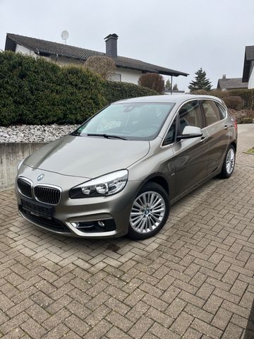 BMW 220 Active Tourer Luxury / 43.000 km / 1 Halter