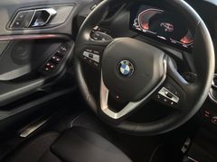 Fahrzeugabbildung BMW 218i Gran Coupé -- Lenkrad heizb/Glasdach/Kamera