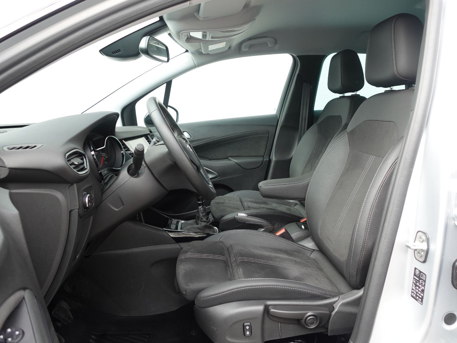 Fahrzeugabbildung Opel Crossland Ultimate 1.2T,Navi,Kamera,Sitzhz,Allw.