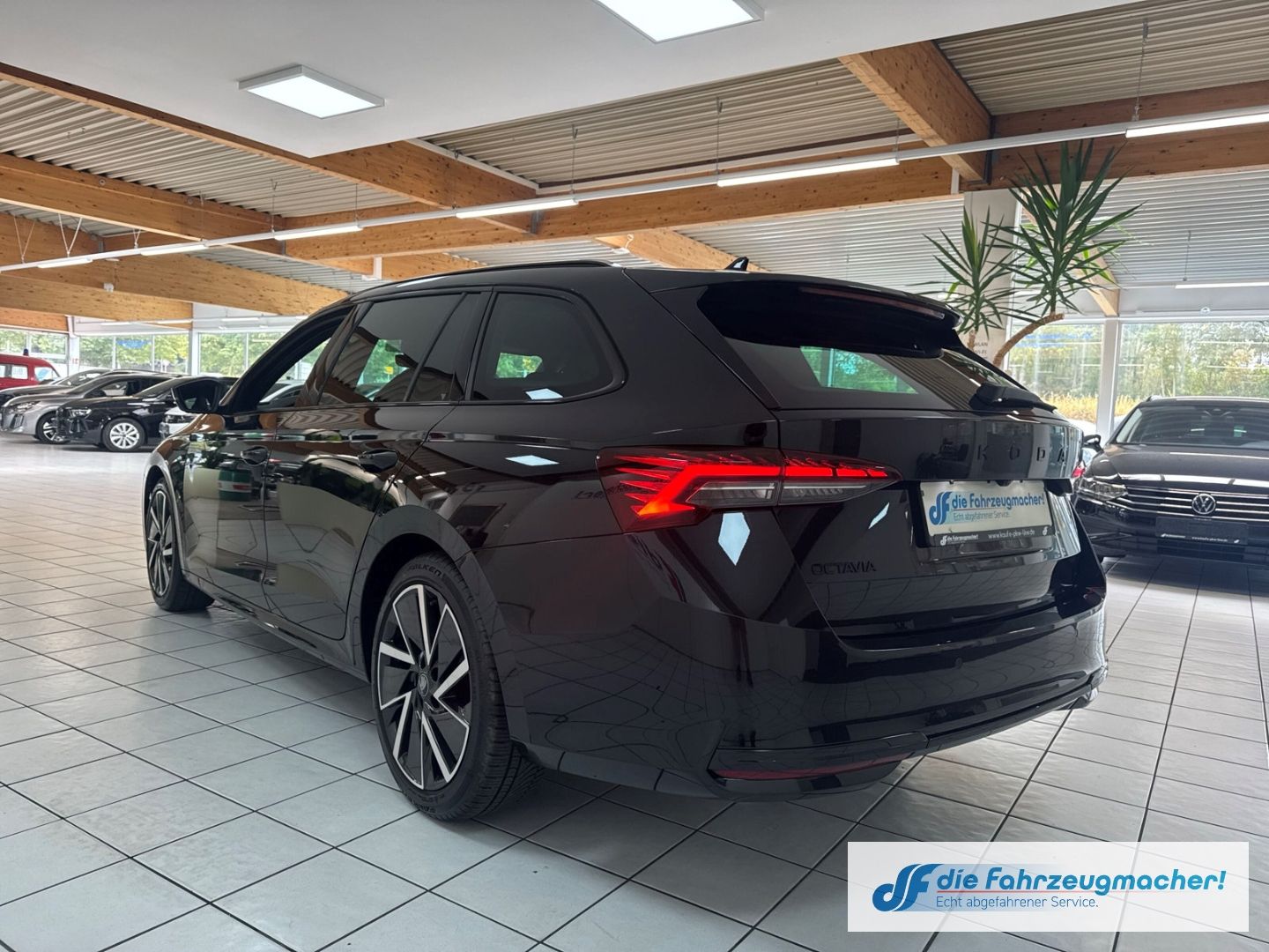 Fahrzeugabbildung SKODA Octavia Combi 2.0 TDI 110 kW Sportline Sportpake