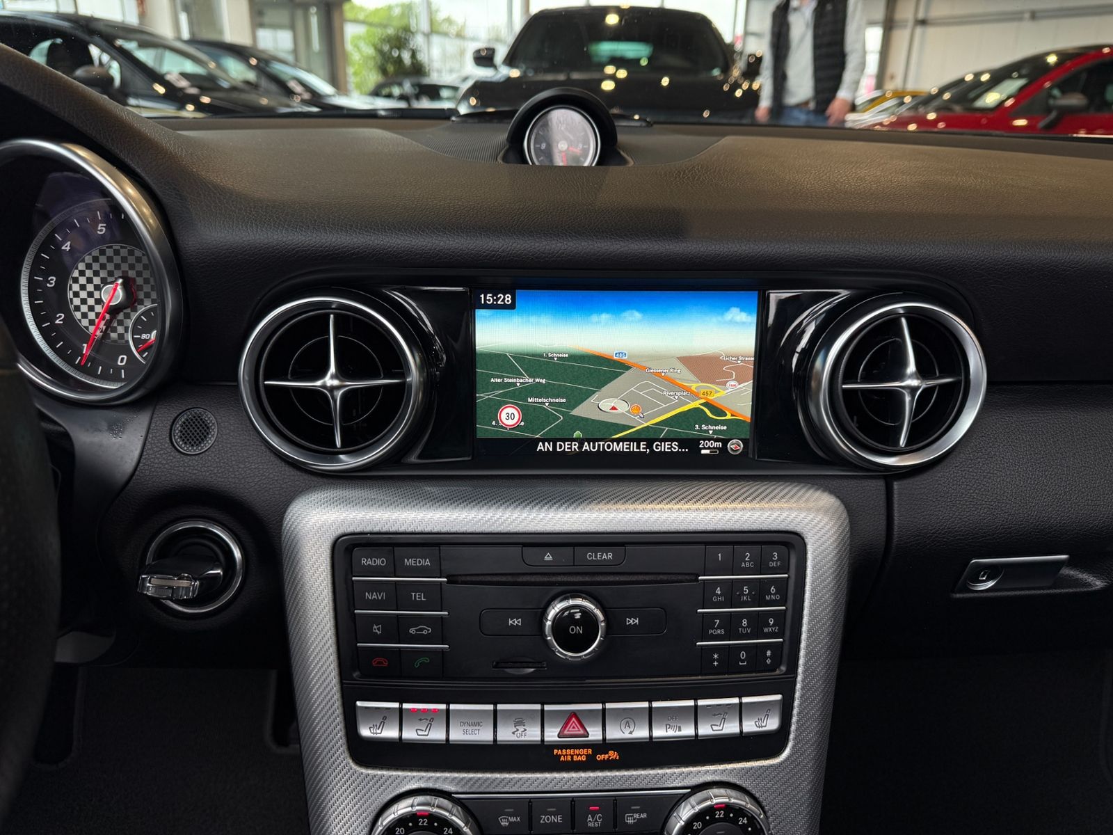 Fahrzeugabbildung Mercedes-Benz SLC 300 AMG Line H/K MEMORY LED ALU