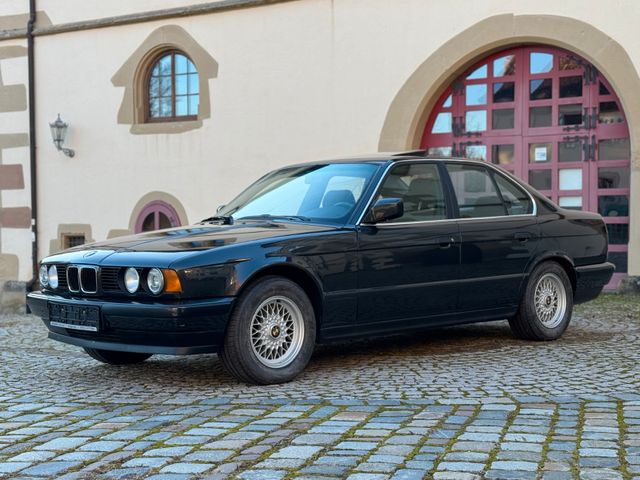 BMW 525i E34 Limousine | HU neu