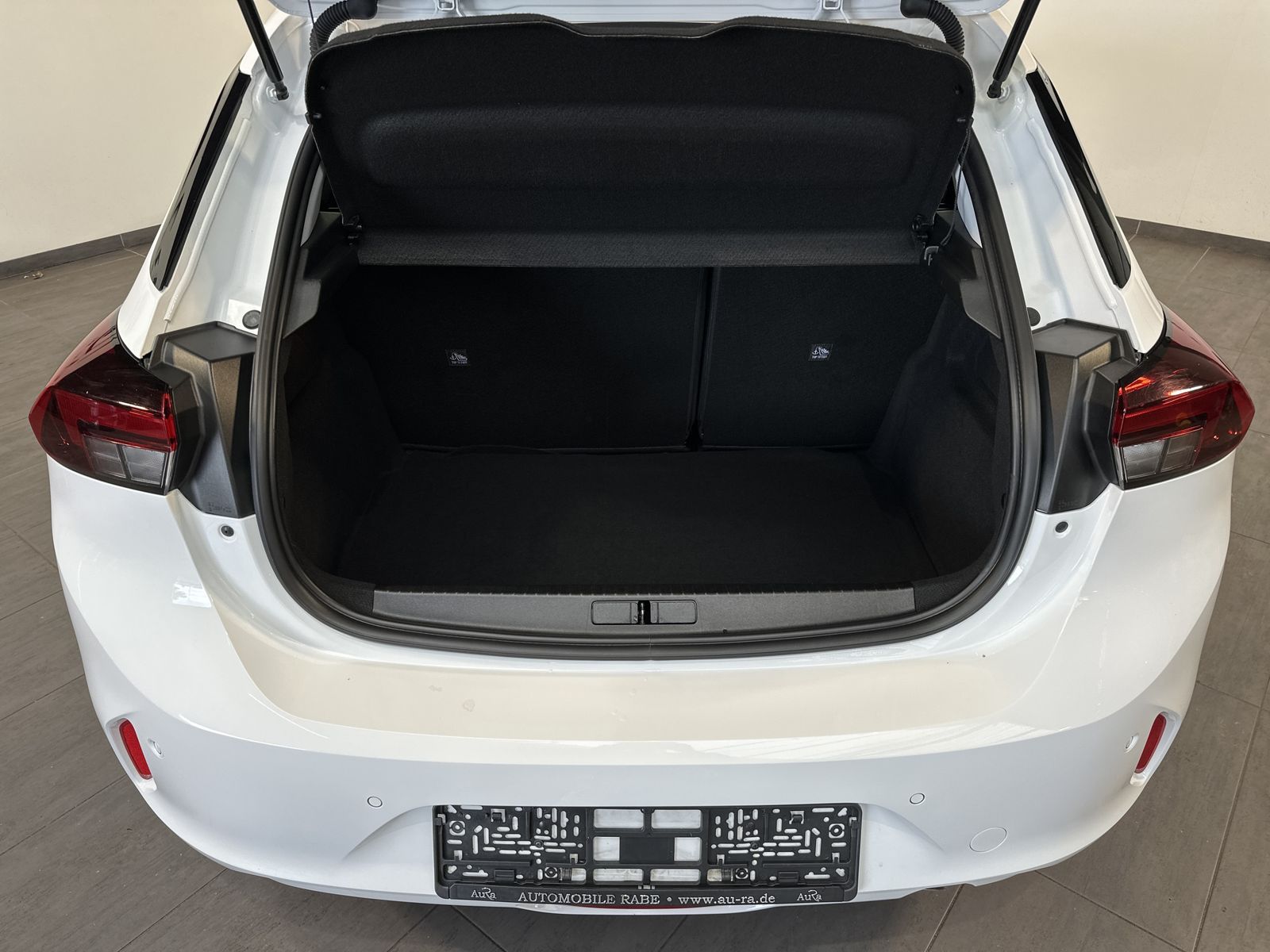 Fahrzeugabbildung Opel Corsa 1.2 5-Türer Elegance LED+DAB+SHZ+EPH+TEMP