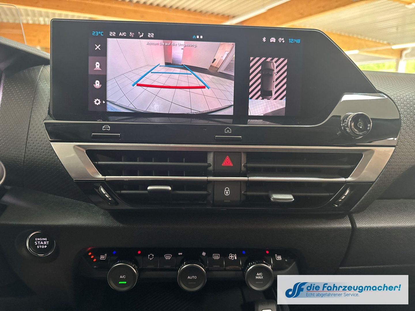 Fahrzeugabbildung Citroën C4 X e- Shine HUD Navi Digitales Cockpit Soundsy