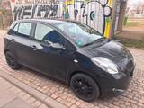 Toyota YARIS 1,3-l-VVT-i Executive schwarz... - Toyota Yaris: Executive