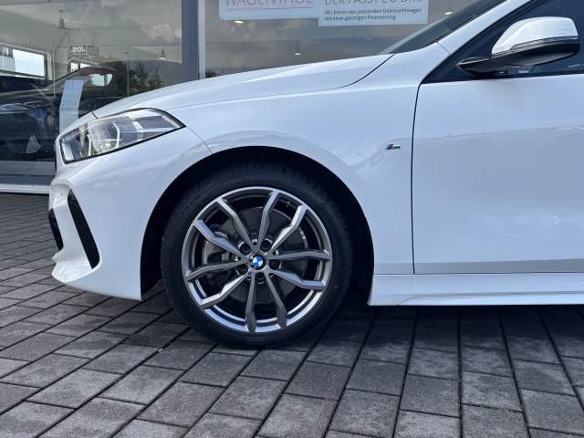 BMW 120 i M Sportpaket Aut°Pano°beh.M-MFL-18"-Wirel.