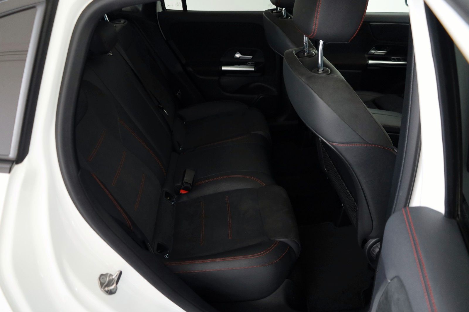 Fahrzeugabbildung Mercedes-Benz GLA 200 d, AMG line, Navi,LED,Kamera,Panorama