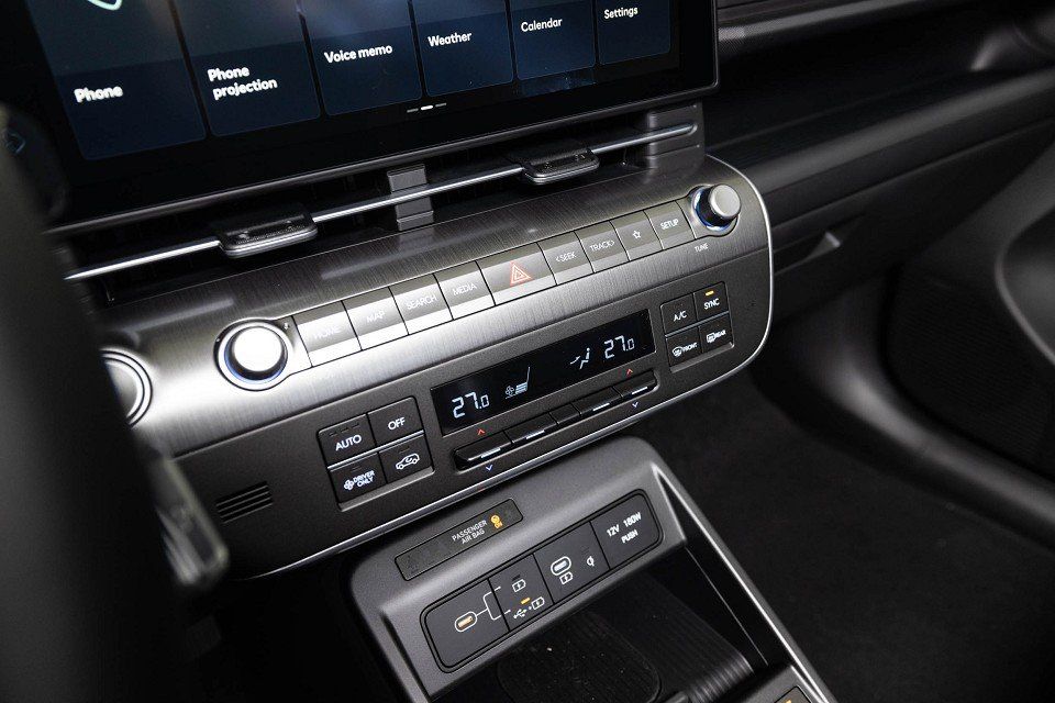 Fahrzeugabbildung Hyundai KONA Elektro 65,4kWh TREND Assi BOSE