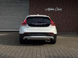Volvo V40 2.0 D3 Cross Country Momentum - Volvo V40 Cross Country: Momentum