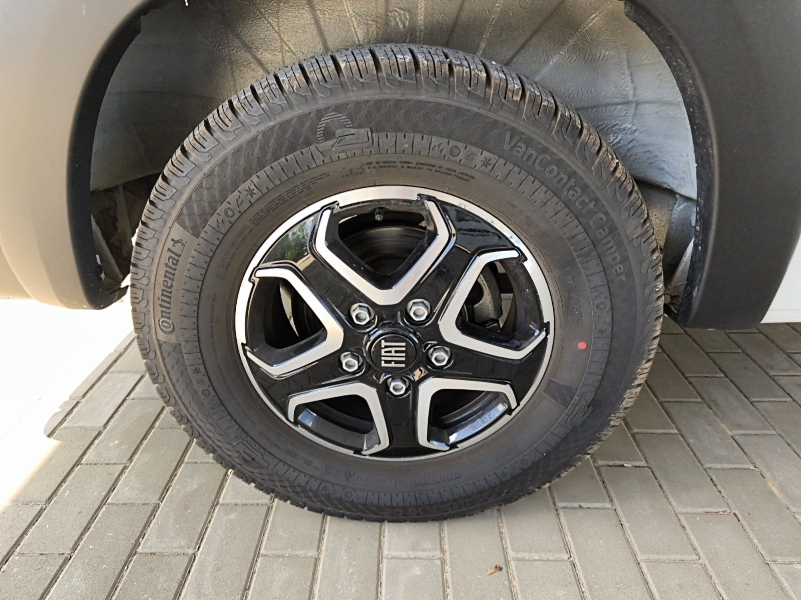Fahrzeugabbildung Weinsberg CaraBus GREY 600 MQH EDITION [FIRE] *Lithium*Nav
