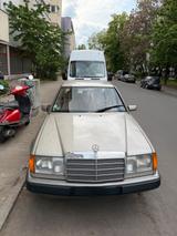 Mercedes-Benz Mercedes Benz E200 W124 H-Kennzeichen - gebrauchte Mercedes-Benz E 200 aus dem Jahr 1990