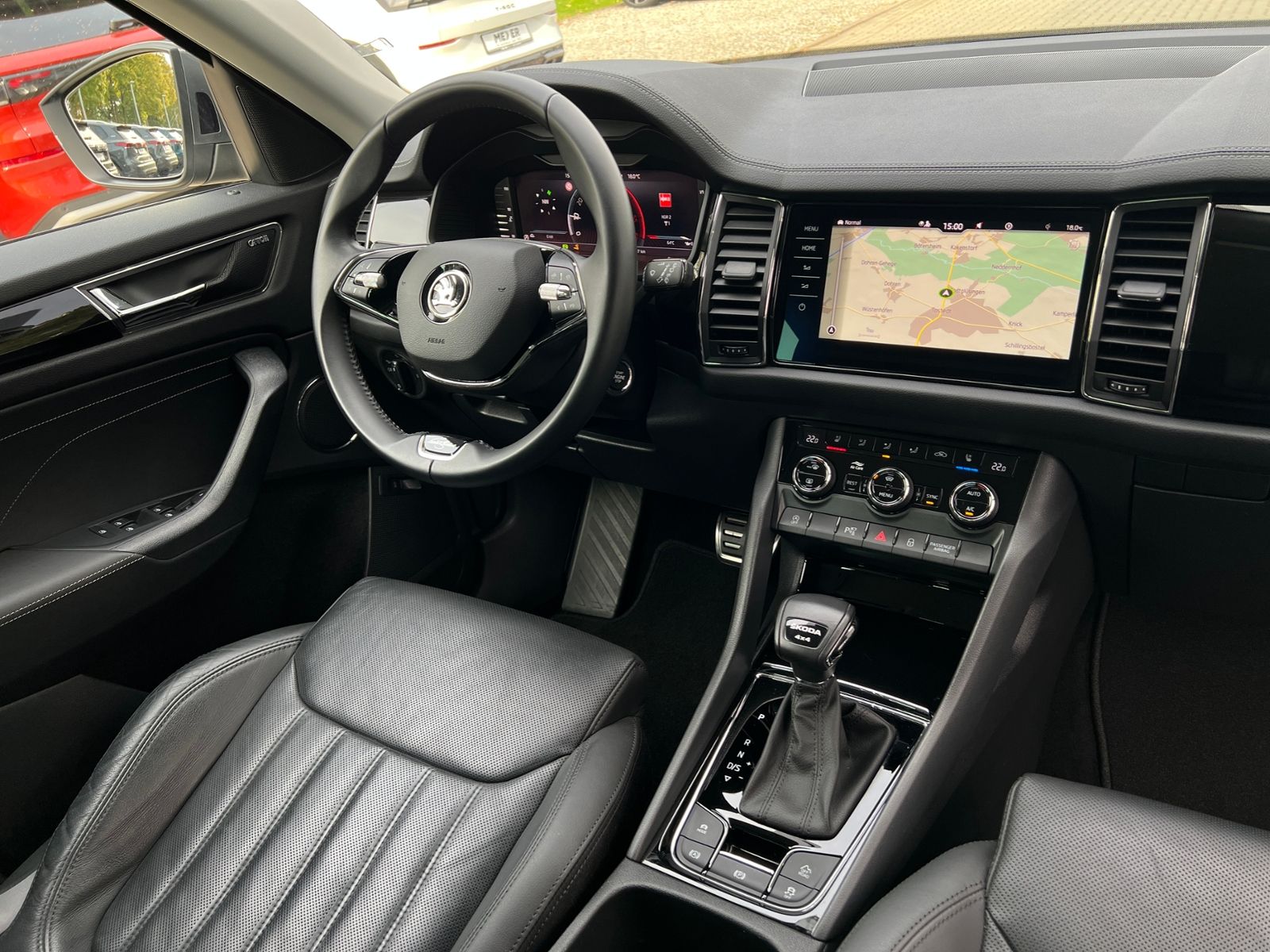 Fahrzeugabbildung SKODA Kodiaq FL L&K 2.0 TDI DSG 4x4 *AHK, LED, ACC, Co