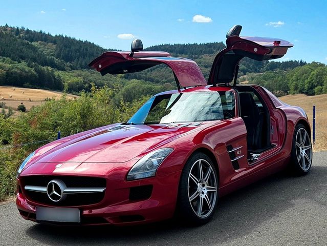 Mercedes-Benz SLS AMG/BRD/Fast wie neu/Full Carbon/1A Historie