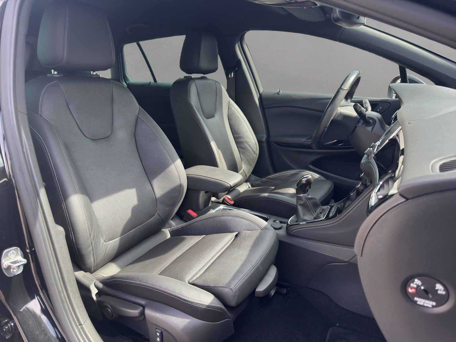 Fahrzeugabbildung Opel Astra K 1.6 Turbo Ultimate KAMERA/Intelli-Lux/
