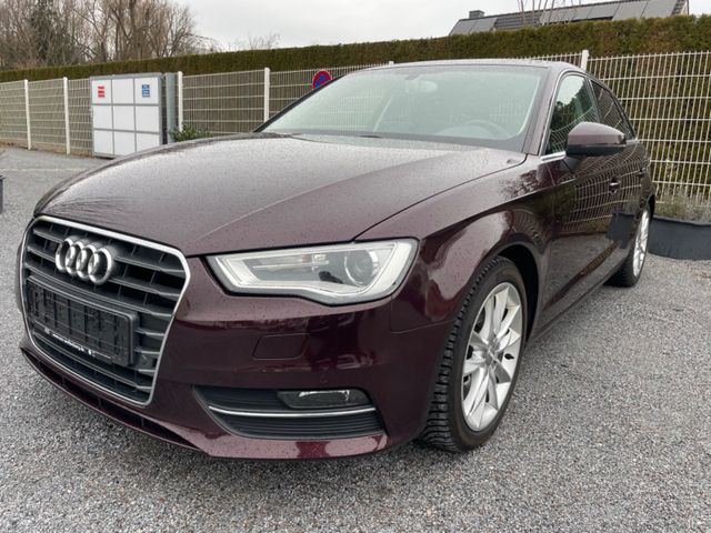 Audi A3 Sportback 8V *STANDHZ*XENON*NUR 43.000KM*2.Hd