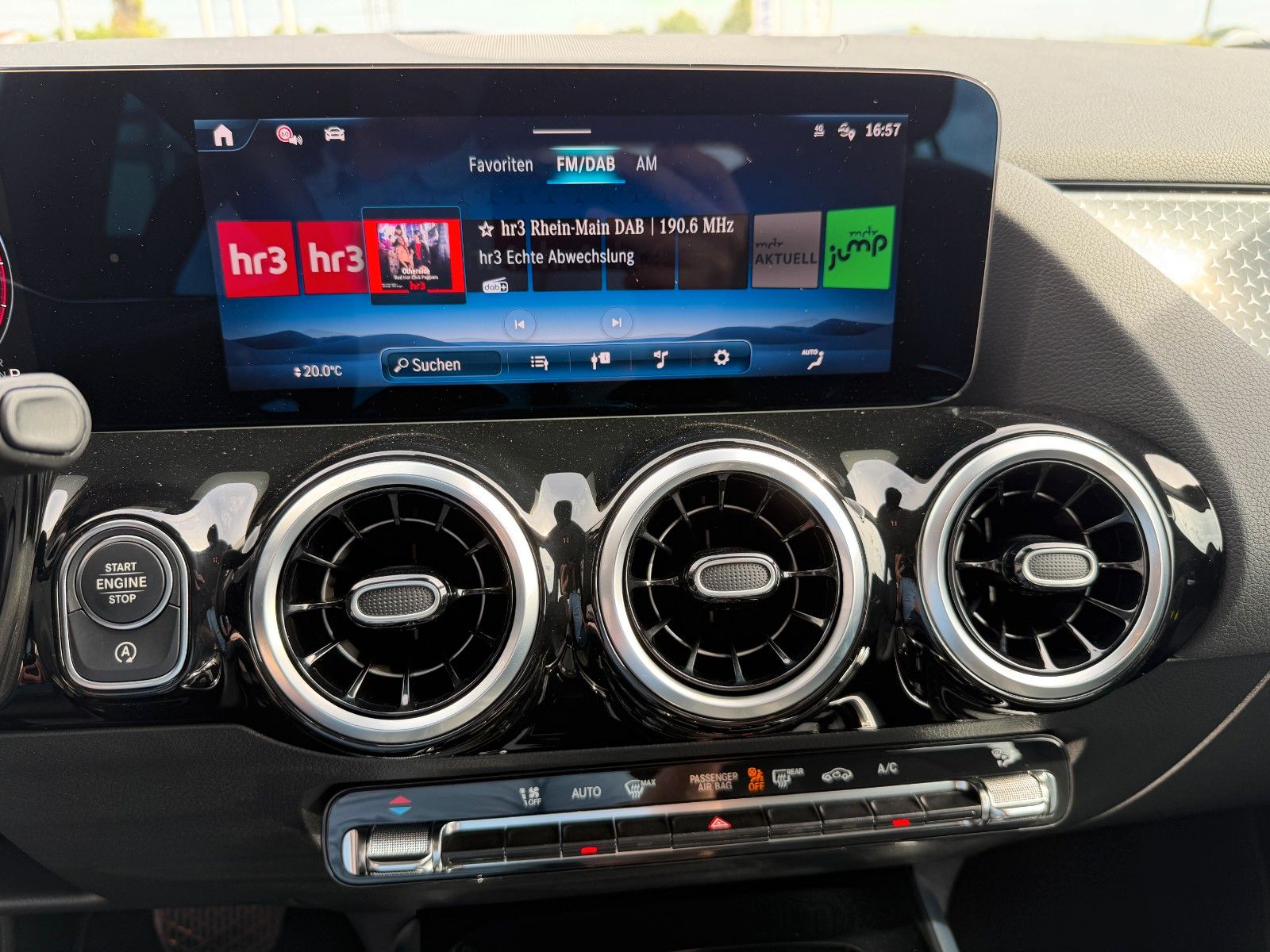Fahrzeugabbildung Mercedes-Benz GLA 200 d Progressive AHK+TOTW+R-Kamera+Carplay