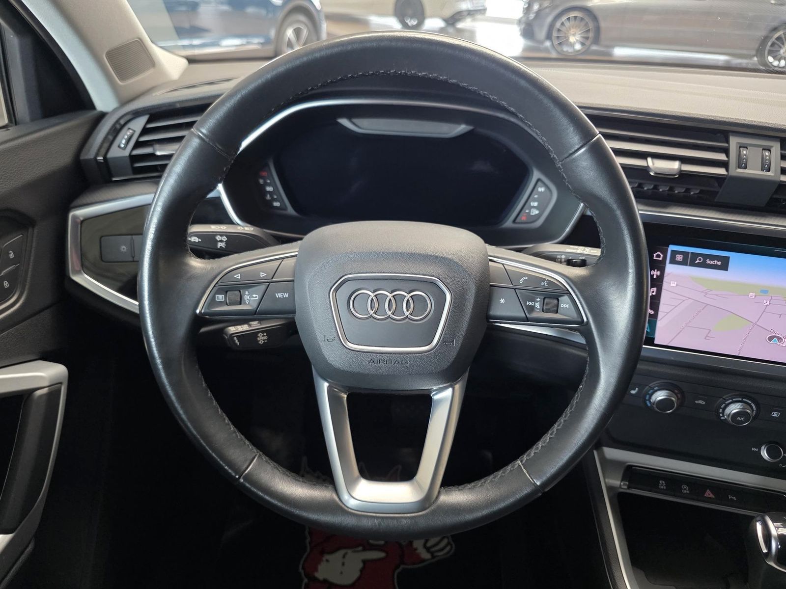 Fahrzeugabbildung Audi Q3 35 TDI DSG/Navi/DAB/Totwinkel/VZE