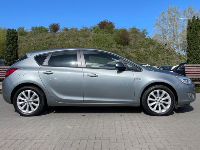 Opel Astra  J Lim. 5-trg. 150 Jahre Opel