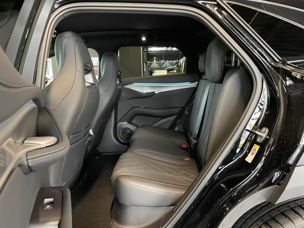 BYD SEALION 7