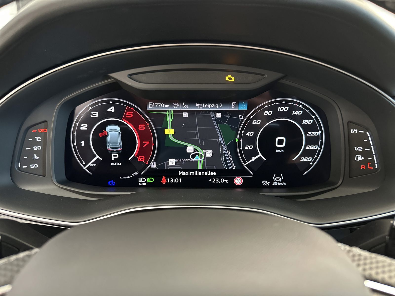 Audi RSQ8 - Bild 12