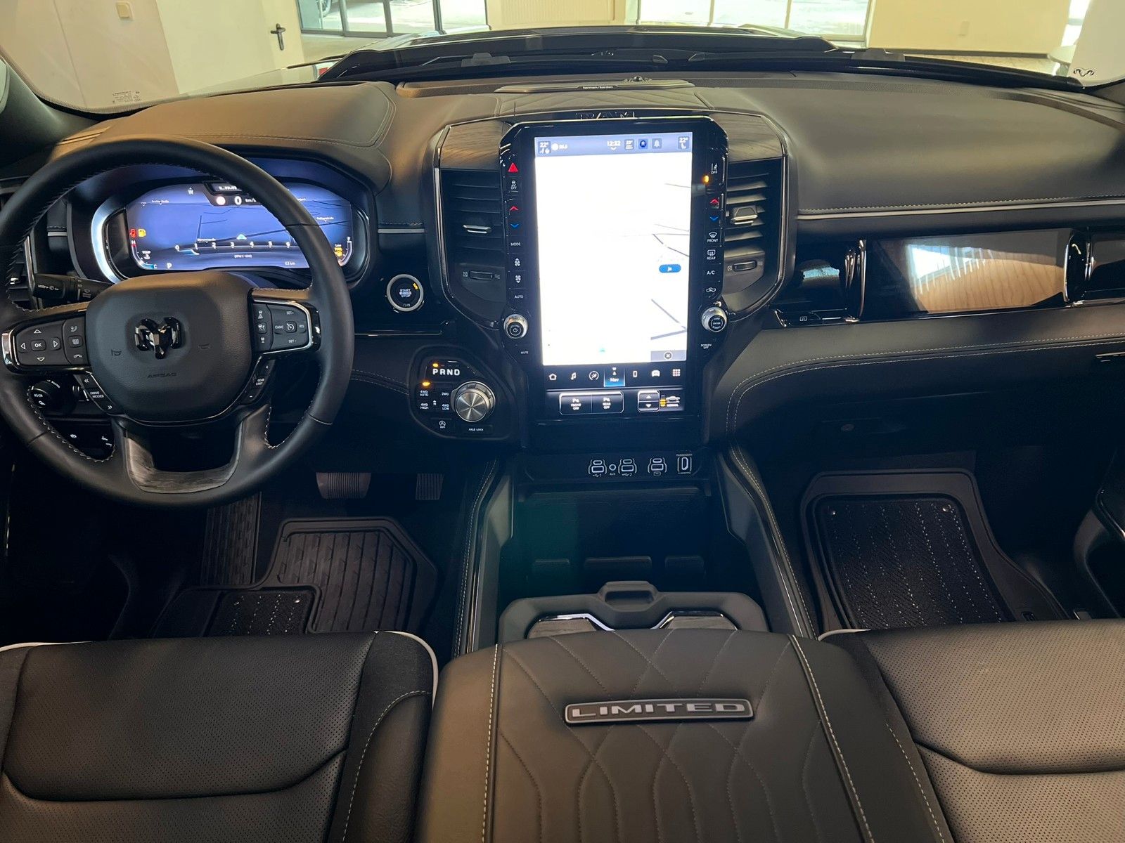 Fahrzeugabbildung Dodge RAM 1500 Limited Night H/O 3.0L MY25 / MFT