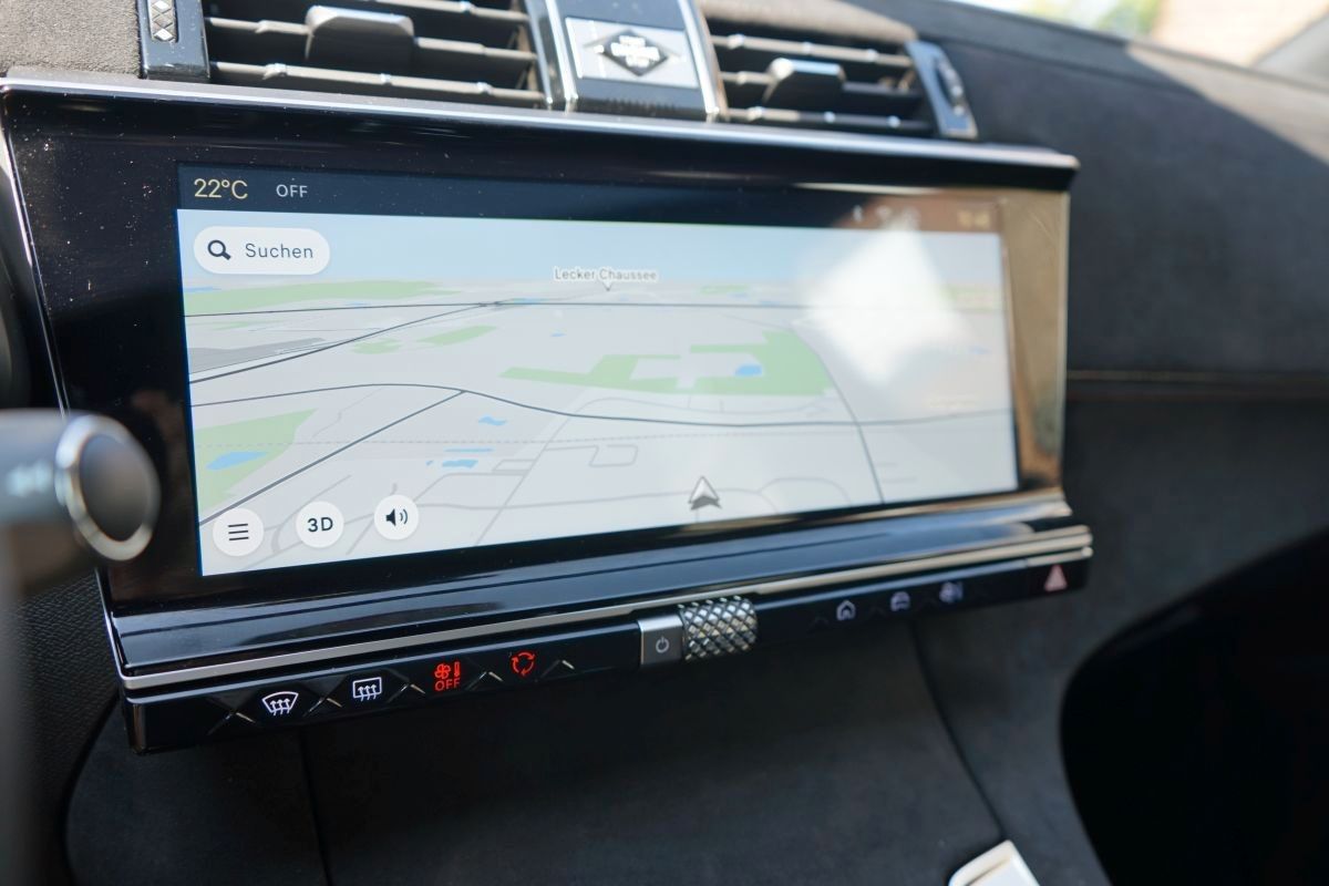 Fahrzeugabbildung DS Automobiles DS7 (Crossback) Performance Line + 360 Kamera