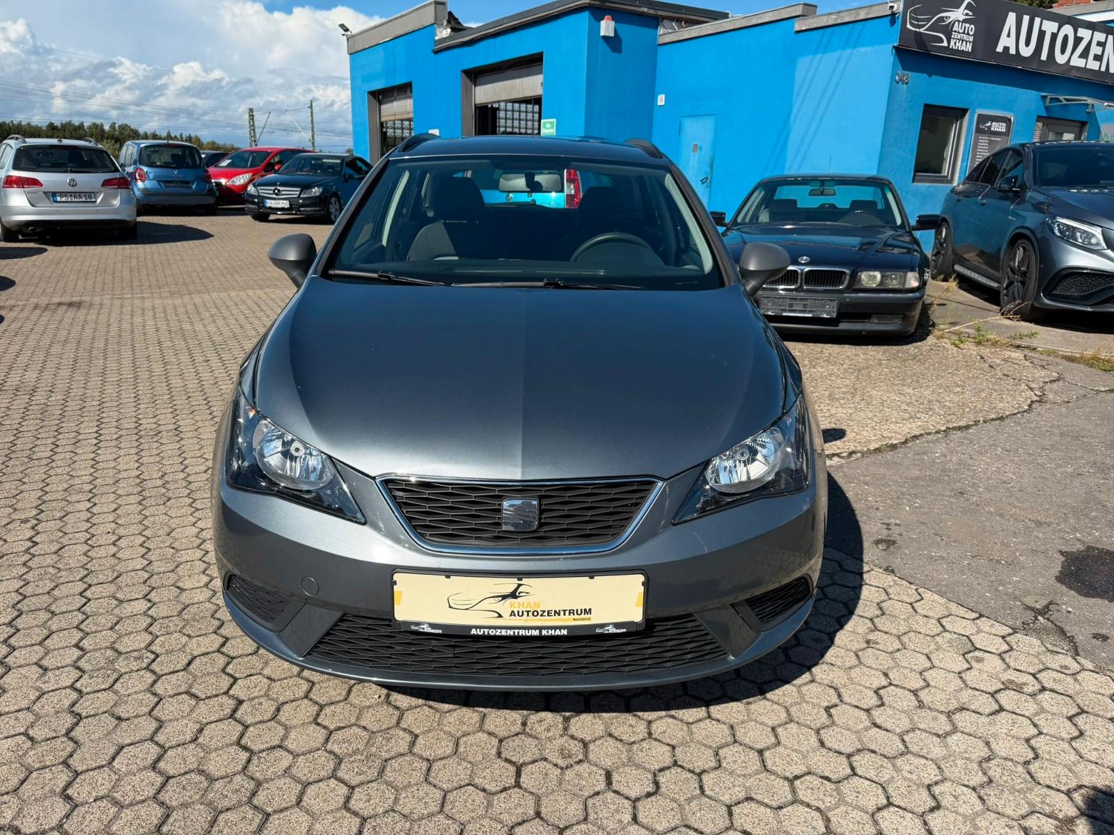 Seat Ibiza 2015 — rear view