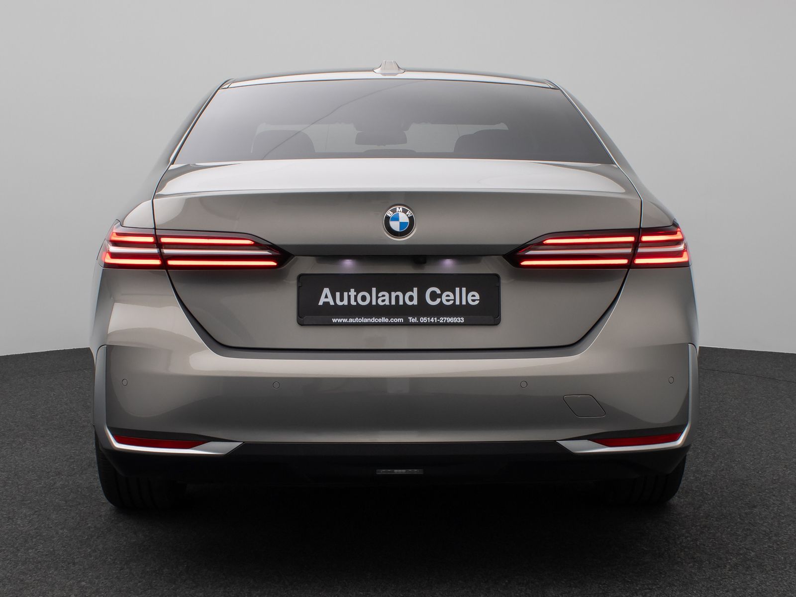 Fahrzeugabbildung BMW 520d Kamera DAB Leder Alarm Sport DigKey 18Zoll