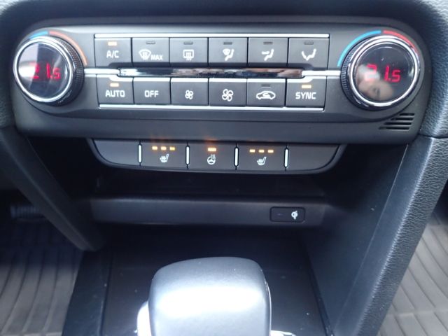 Fahrzeugabbildung Kia XCeed Spirit 1.5 T-GDI Exclusiv Paket, Navi Pake