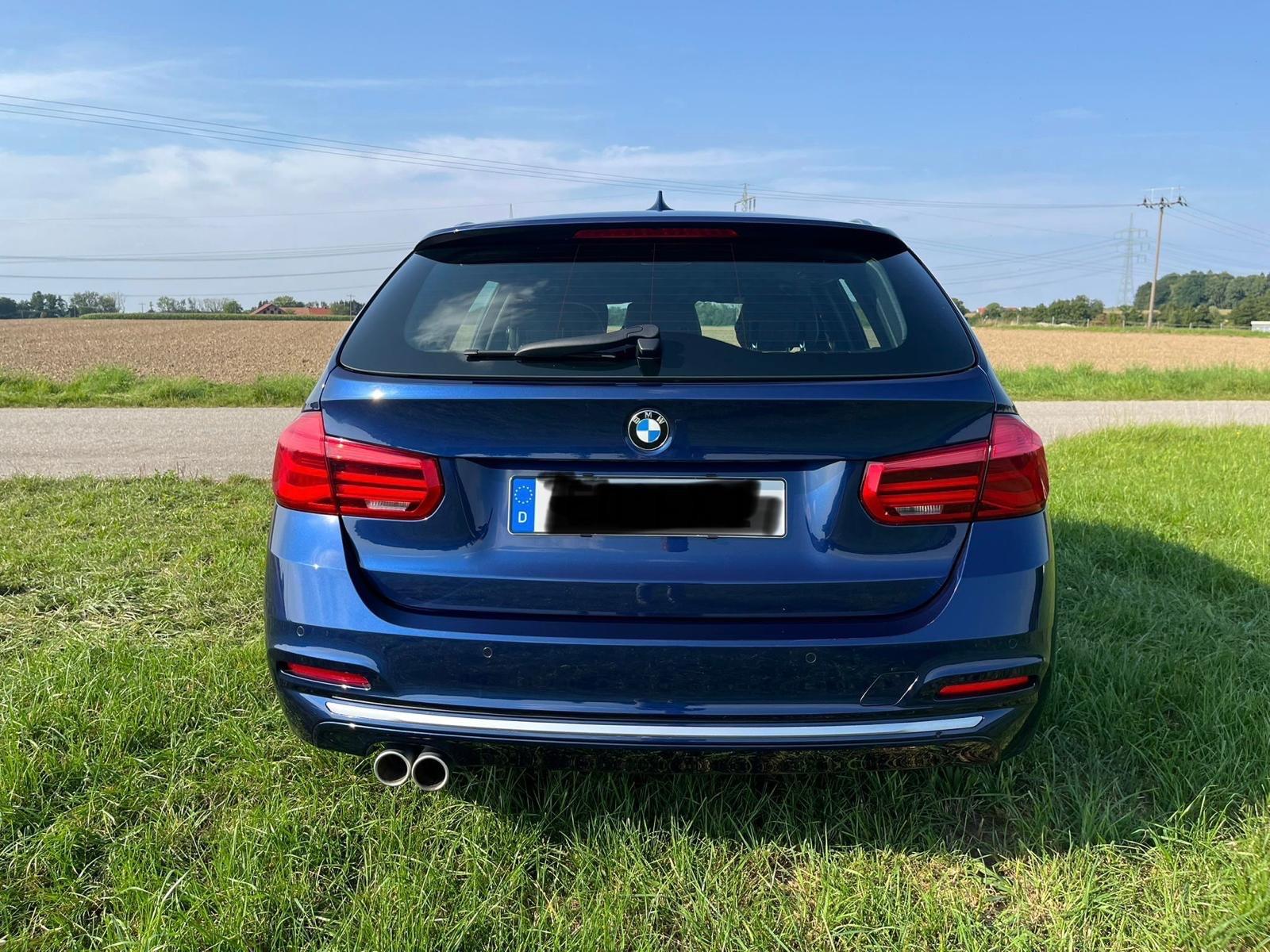 BMW 330i Touring Luxury Line Autom. Luxur...