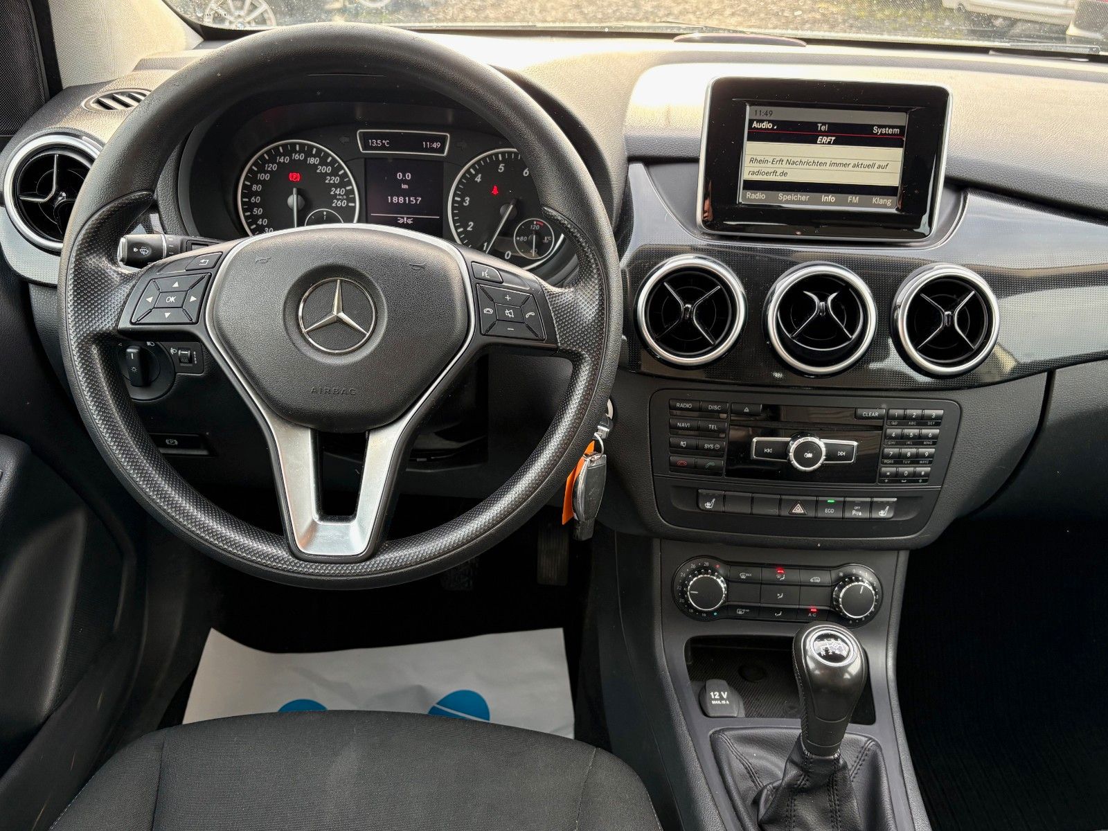 Fahrzeugabbildung Mercedes-Benz B 180 BE Klima PDC 1.HAND SPORTLENKRAD Sitzhzg