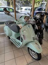 Vespa GTS 300 E5 VERDE RELAX V