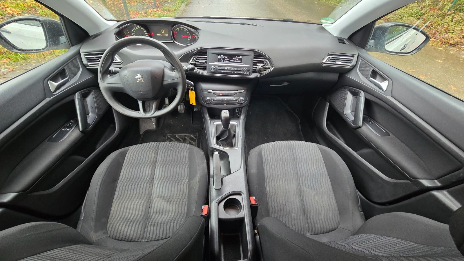 Peugeot 308 2015 — photo 7