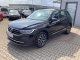 Volkswagen Tiguan Life - : Allradantrieb, Geländewagen