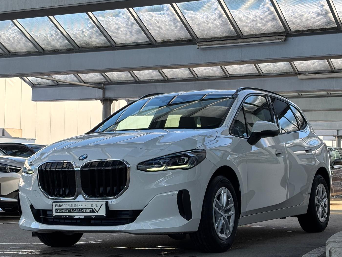 BMW 218d Active Tourer DrivAssi/RFK GARANTIE-11/2029