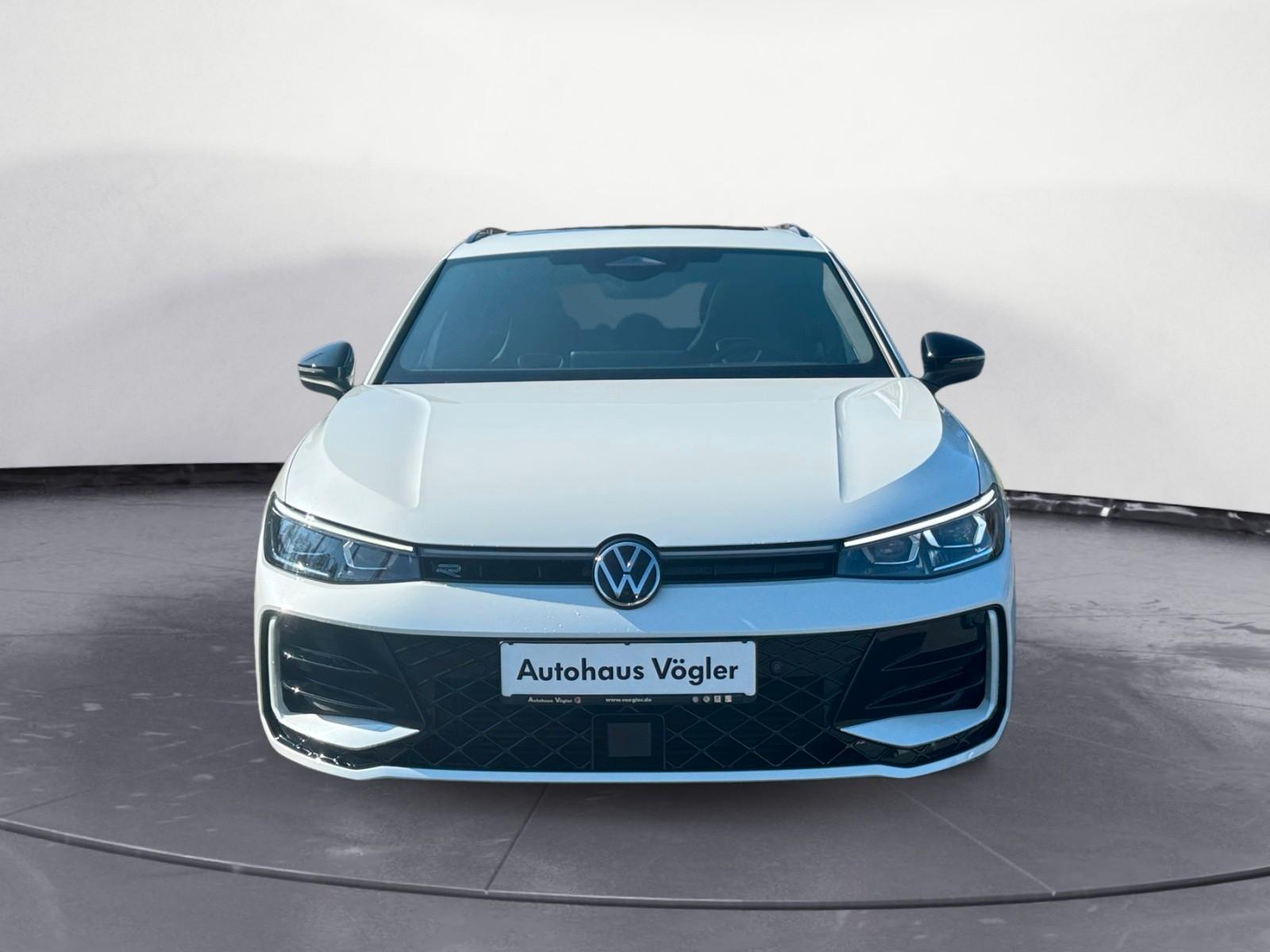 Volkswagen Passat Variant R-Line Standheizung Panorama