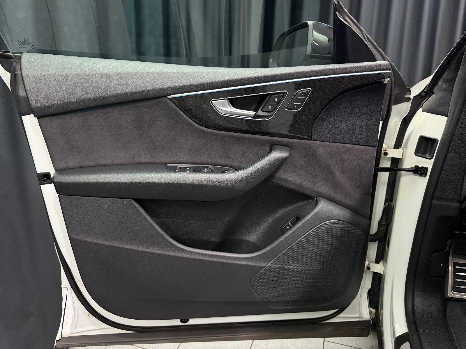 Fahrzeugabbildung Audi Q8 50 TDI quattro |MATRIX|AHK|LUFT