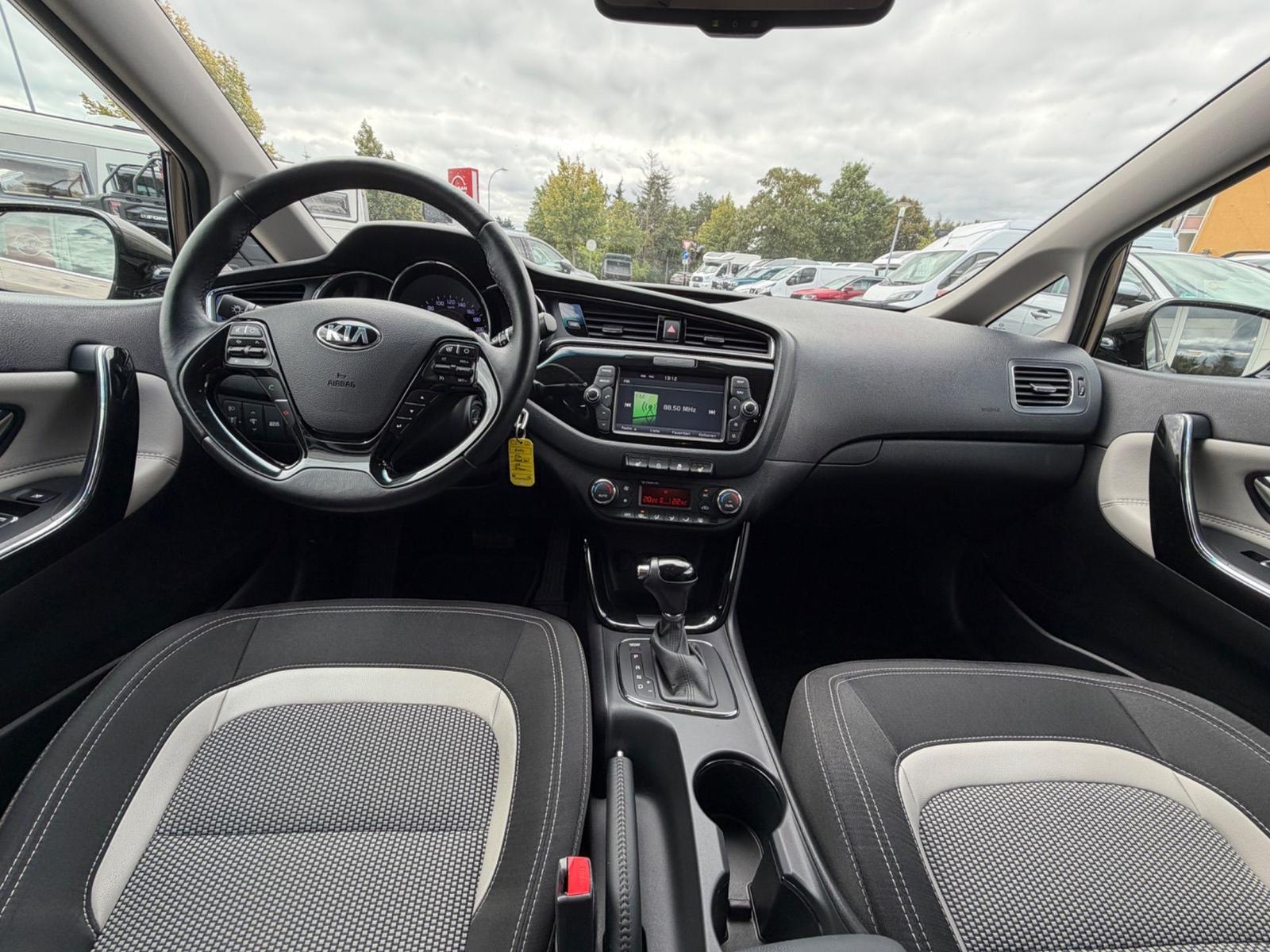 Kia cee'd Sportswagon Cee'd 1.6 Automatik AHK Kamera