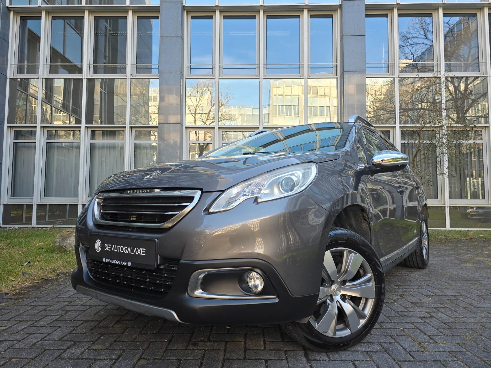 Peugeot 2008 Allure 1.6 *NAVI*PANO*SHZ*PDC*KLIMAAUT*TEMP