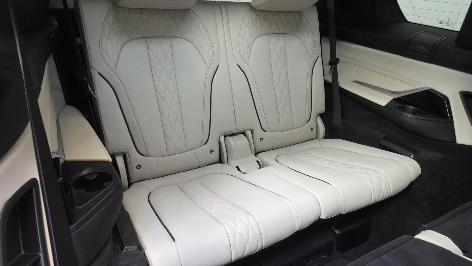 BMW X7 M60i Kristall Sky DrivePro AHK ACC Sitzlüft.