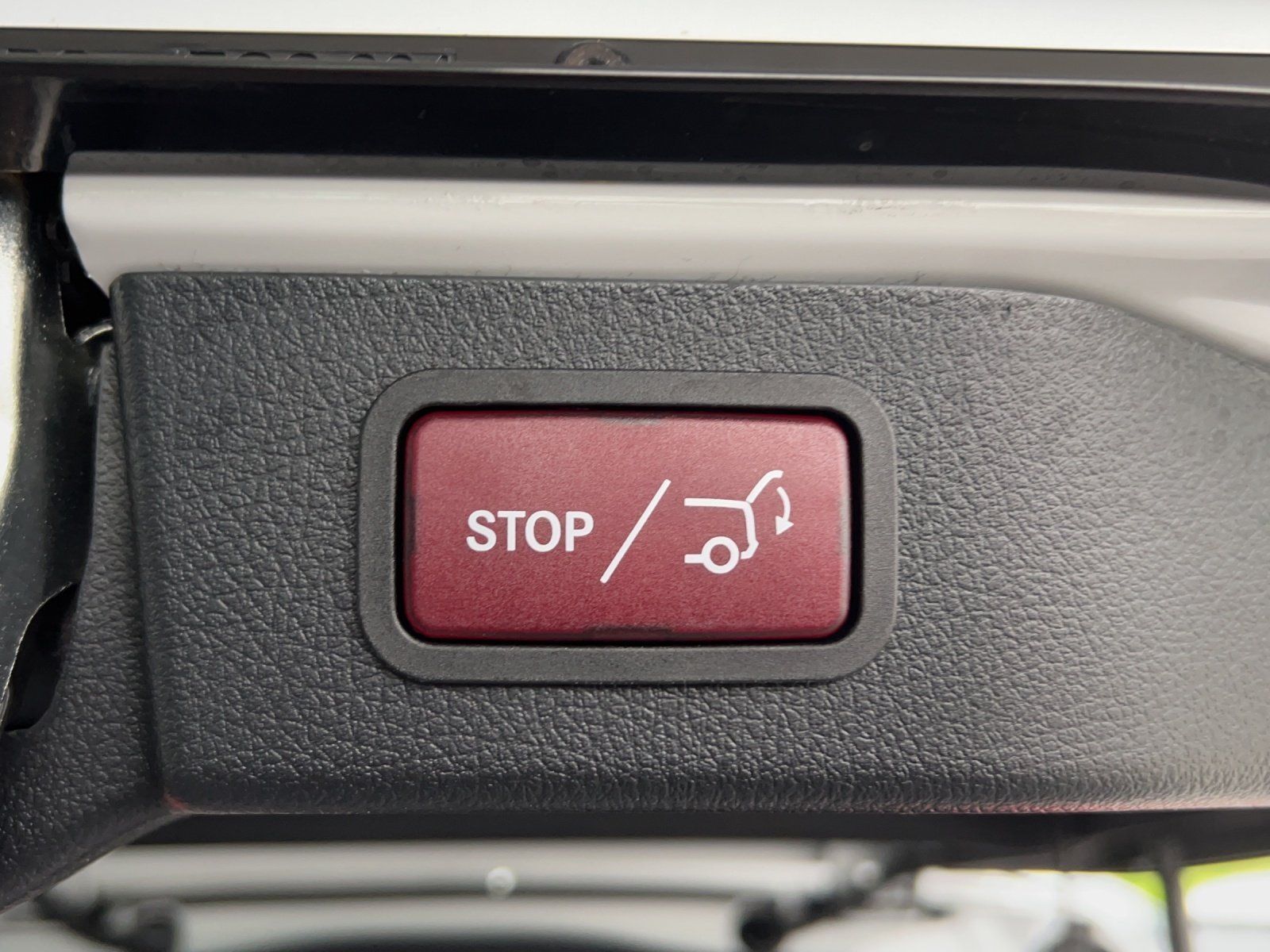 Fahrzeugabbildung Pössl V 300 d Pössl Campstar AMG ILS Schwenkküche